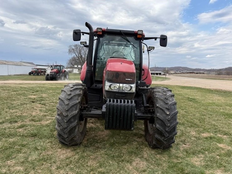 2014-case-ih-mx140-mfwd-tractor-image-4