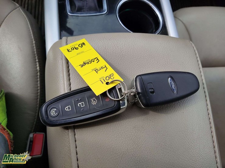 2011-ford-edge-image-23