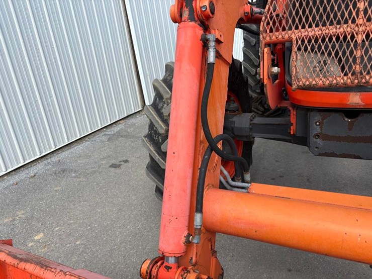 kubota-m126x-image-12