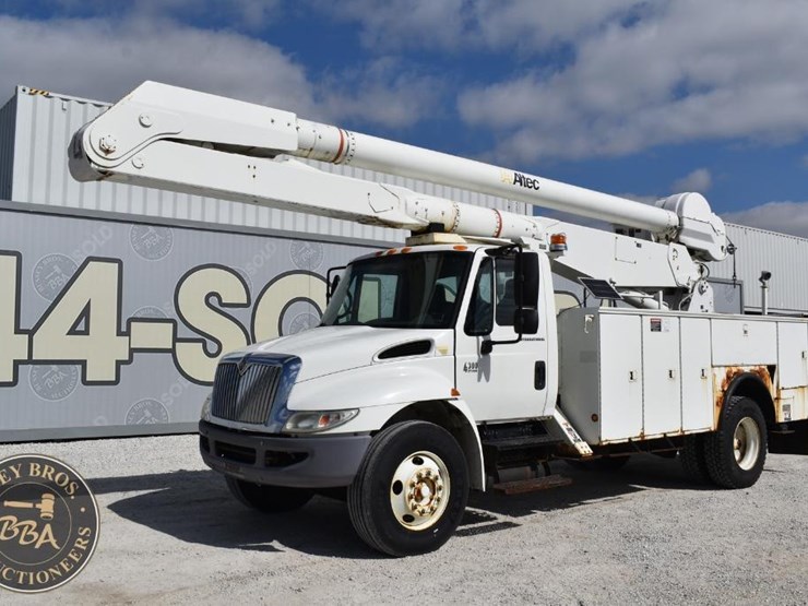 2005-international-durastar-4300-image-1
