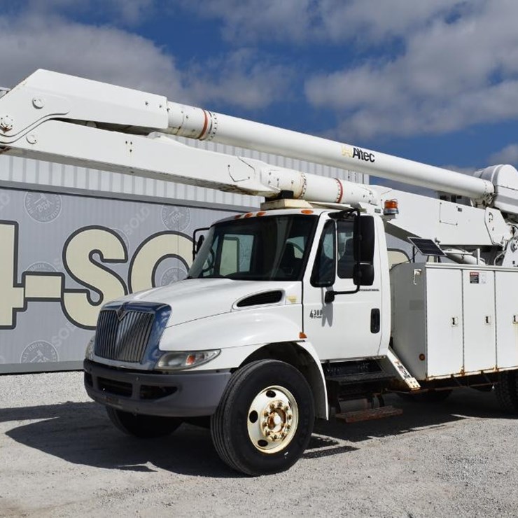 2005 INTERNATIONAL DURASTAR 4300