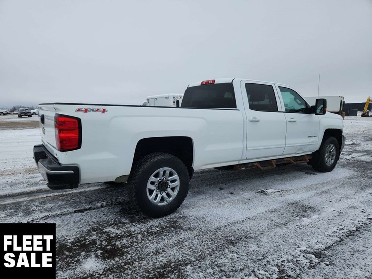 2018-chevrolet-silverado-3500hd-image-5