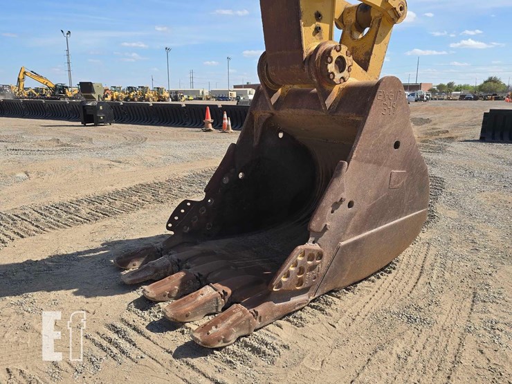 2014-caterpillar-349fl-image-9