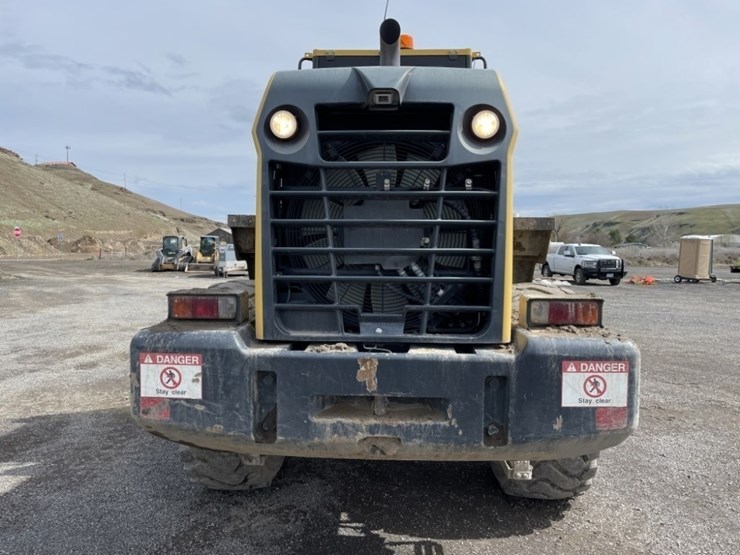 2019-komatsu-wa320-8-image-4