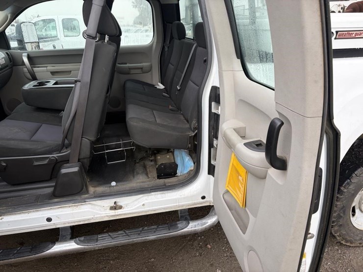 2012-gmc-sierra-2500-image-11