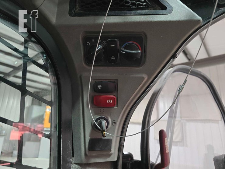 2022-caterpillar-289d3-image-18