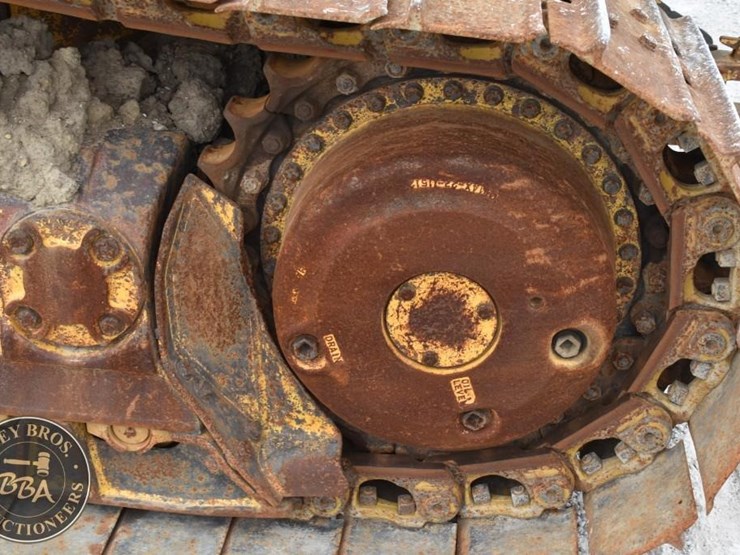 komatsu-d65ex-12-image-15