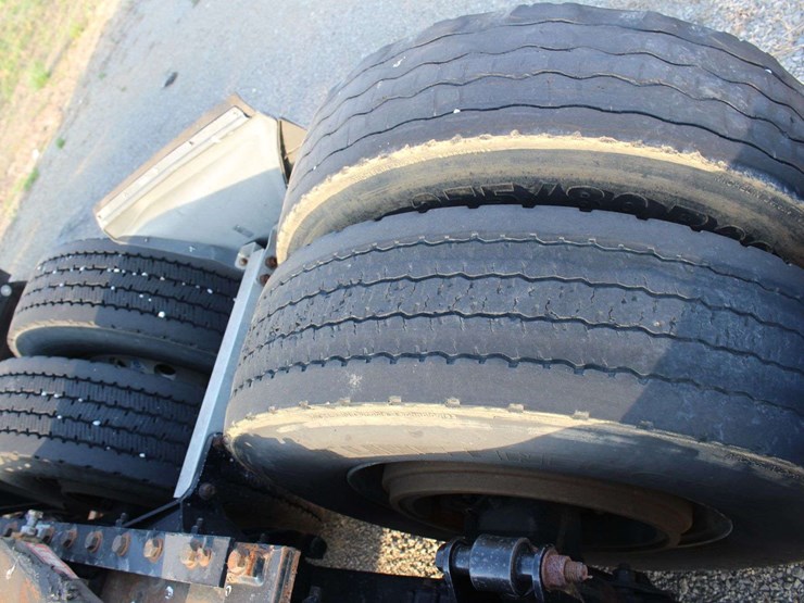 2018-freightliner-cascadia-126-image-54