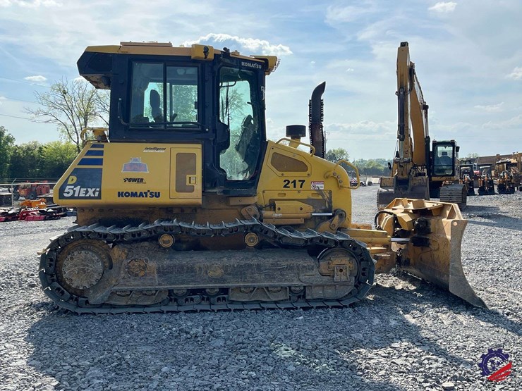 2018-komatsu-d51exi-24-image-5