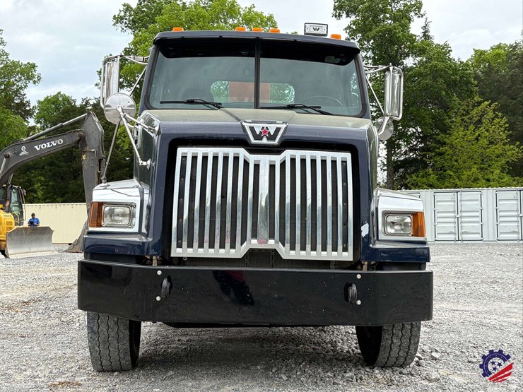 2019-western-star-4700-image-14