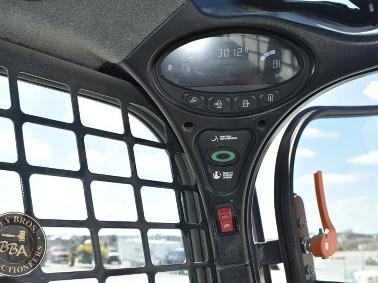 2023-bobcat-t770-image-40