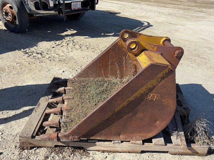 caterpillar-30-image-3