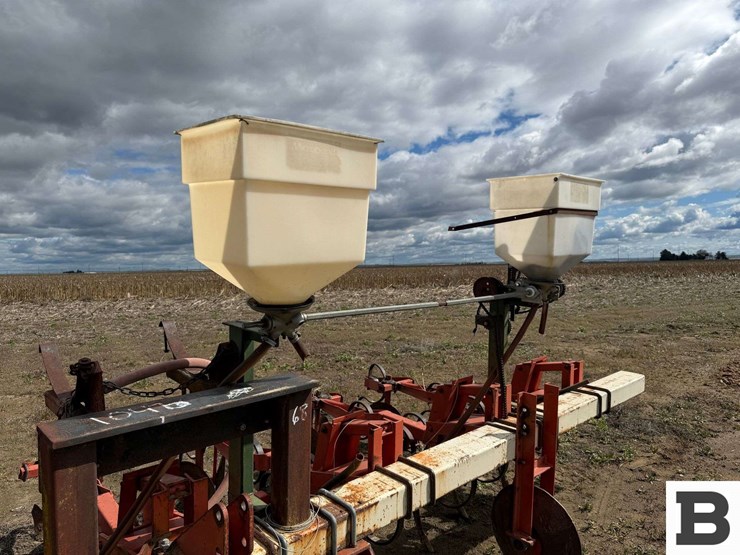 6-row-s-tine-cultivator-image-9