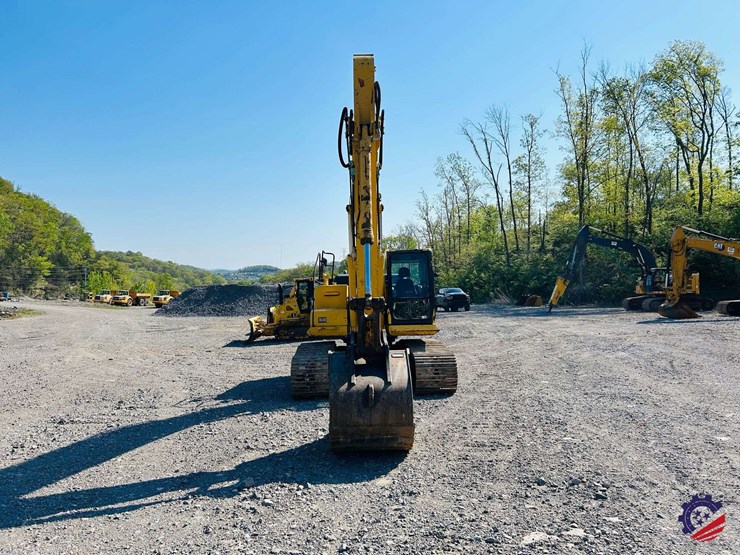 2015-komatsu-pc210-lc-image-8