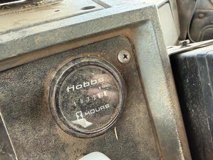 1991-mack-dm690s-image-17