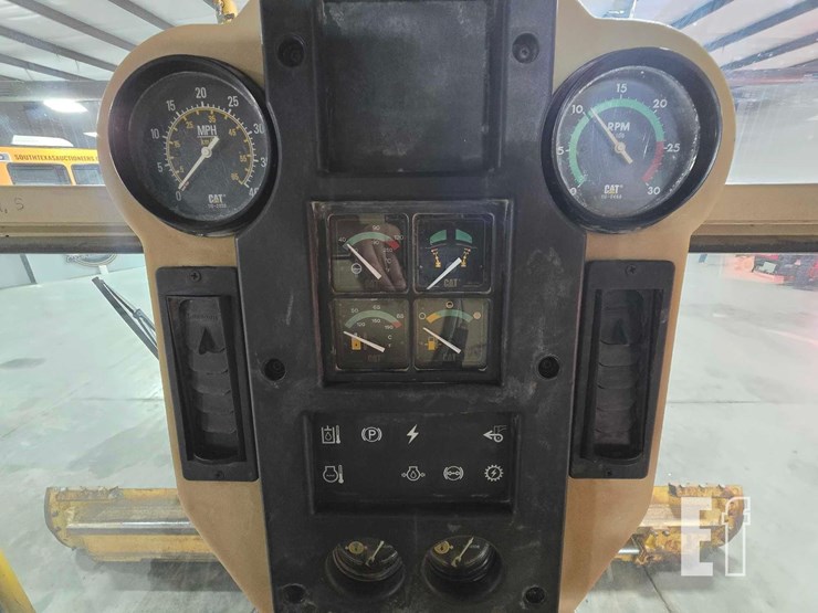 1997-caterpillar-143h-image-20