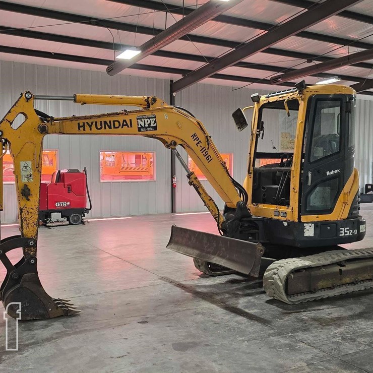 2013 HYUNDAI ROBEX 35Z-9