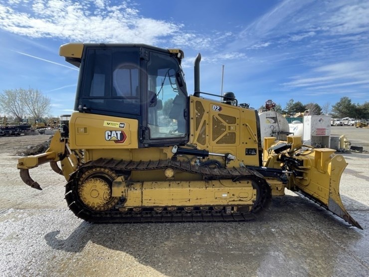 2021-caterpillar-d2-image-6