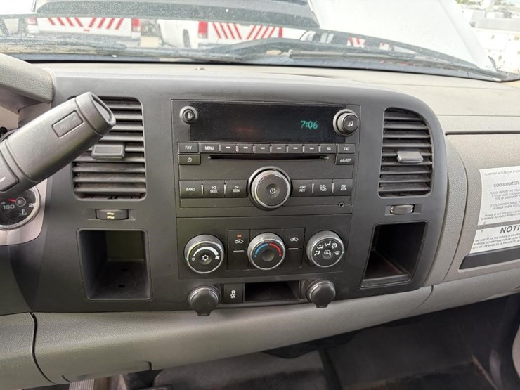 2012-gmc-sierra-2500-image-16