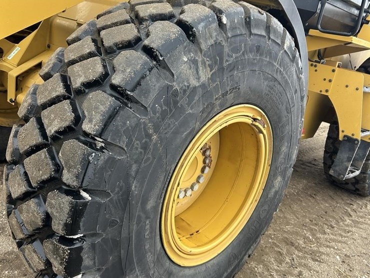 2016-caterpillar-930m-image-19