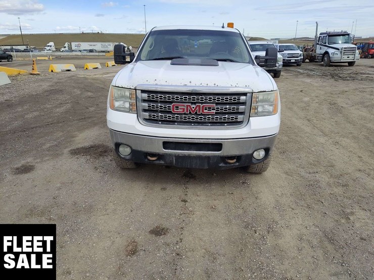 2013-gmc-sierra-2500hd-image-8
