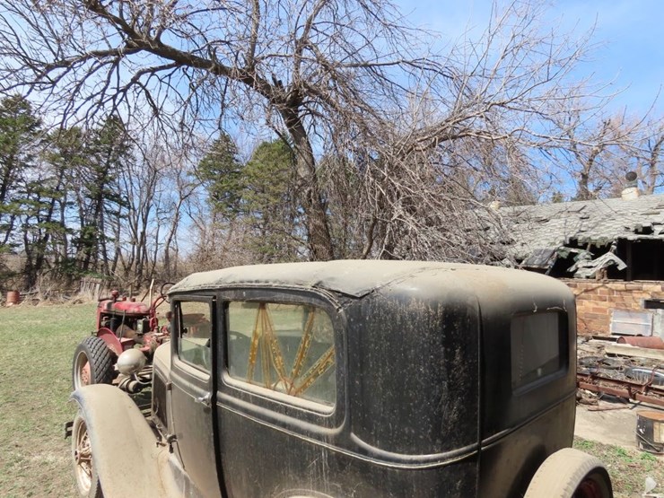 1930-ford-2dr-sedan-image-9