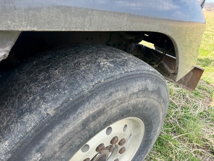 1990-freightliner-fld112-straight-truck-image-21