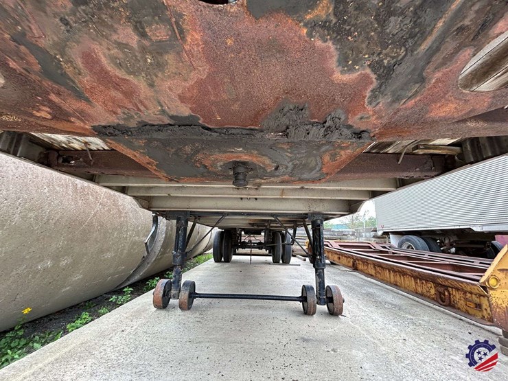 antique-bullnose-28ft-s/a-pup-trailer-image-56