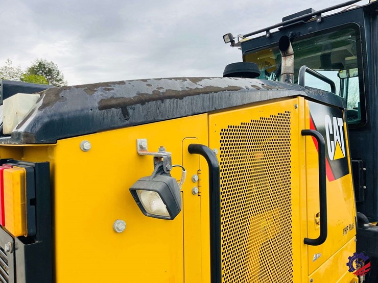 2010-caterpillar-120m-image-105