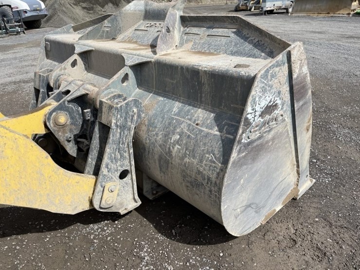 2019-komatsu-wa320-8-image-13