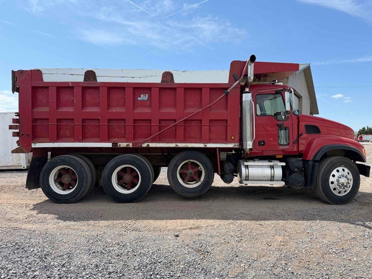 2007-mack-granite-gu713-image-7