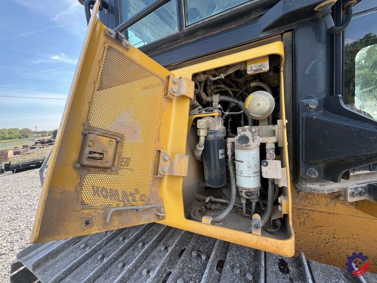 2018-komatsu-d51exi-24-image-45