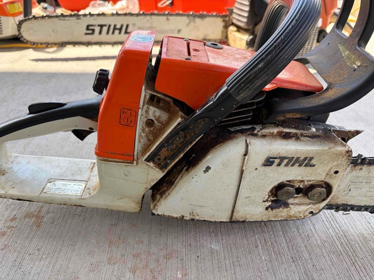 stihl-3114-20"-chainsaw-image-4