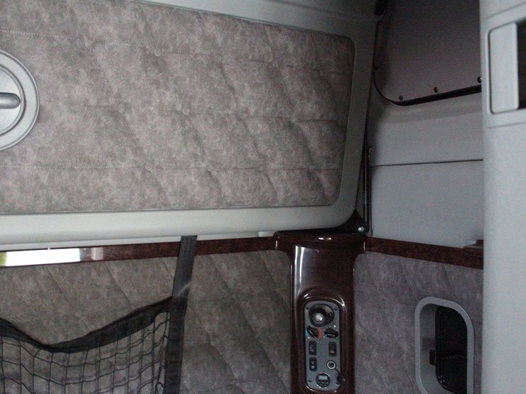 2019-freightliner-corando-glider-3alxfb001ldls9685-mileage:-does-not-run-image-34