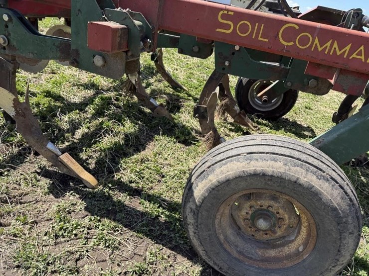 brillion-soil-commander-7-shank-deep-ripper-image-10