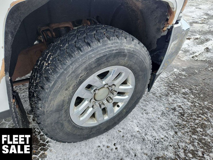 2018-chevrolet-silverado-3500hd-image-12