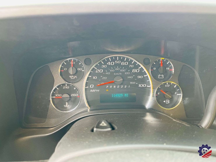 2009-gmc-savana-s/a-enclosed-roadside-service-truck-image-76