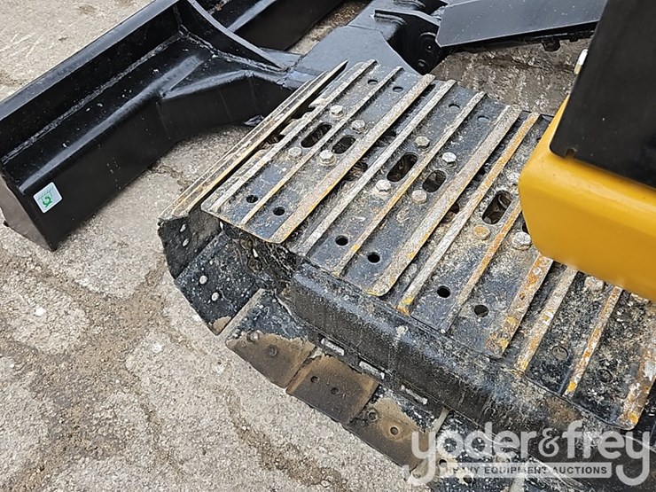 2018-caterpillar-305.5-image-10