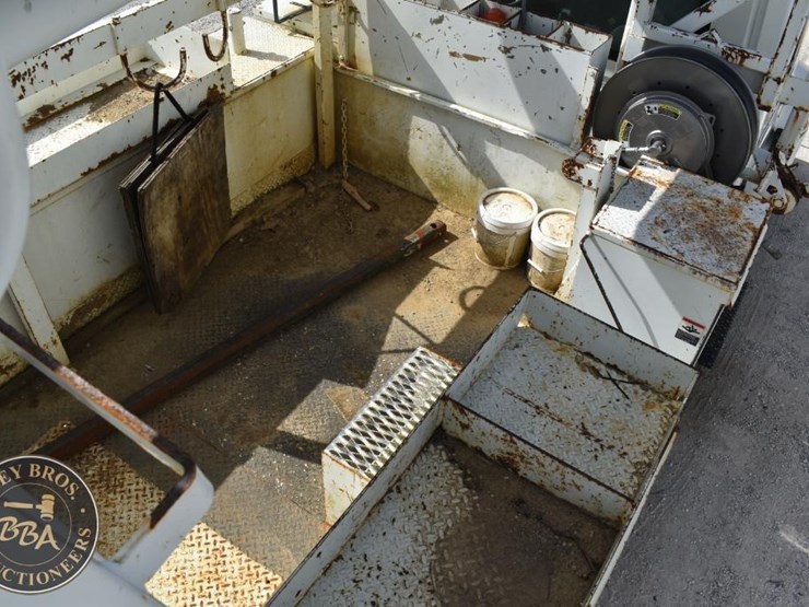 2005-international-durastar-4300-image-21