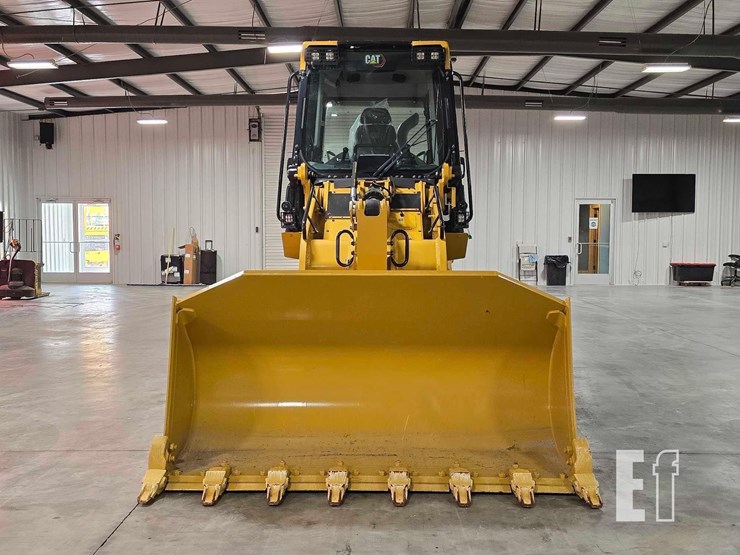 caterpillar-953-image-7