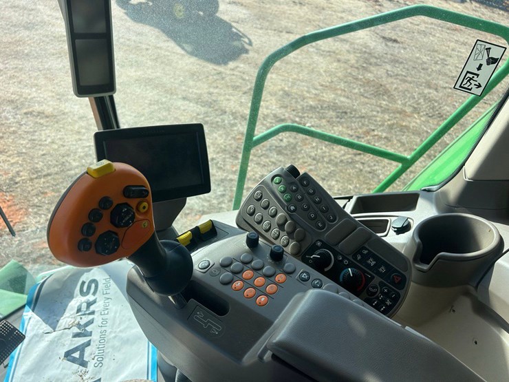 2013-john-deere-s680-image-24
