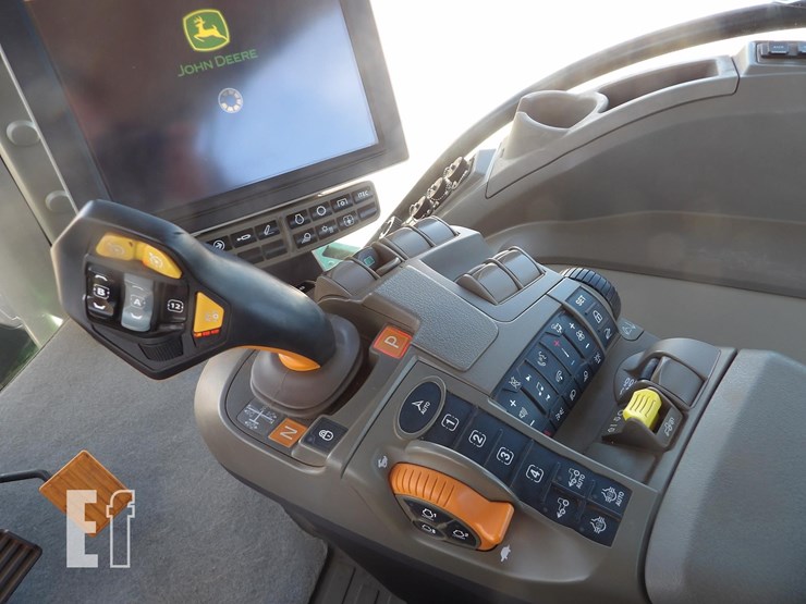 2022-john-deere-8r-370-image-15