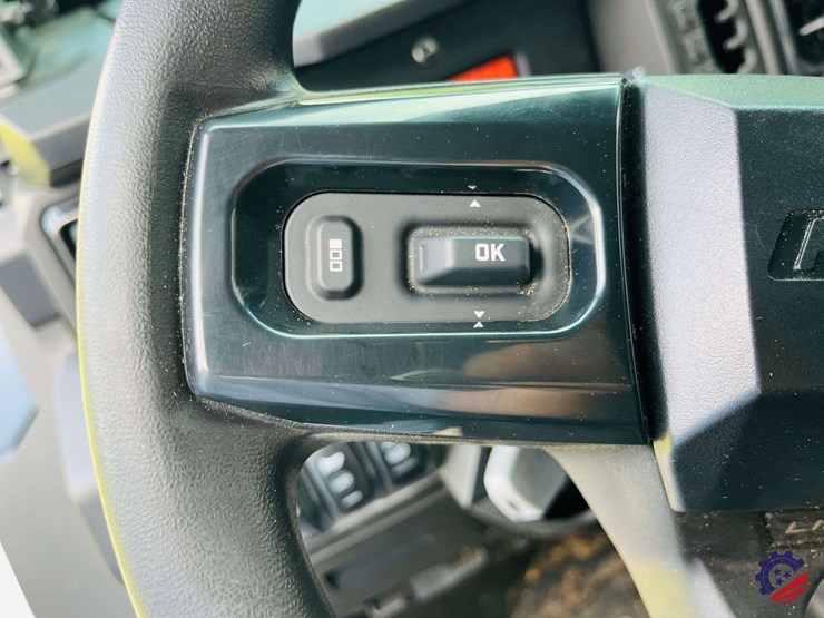 2026-can-am-defender-limited-hd11-triple-image-56