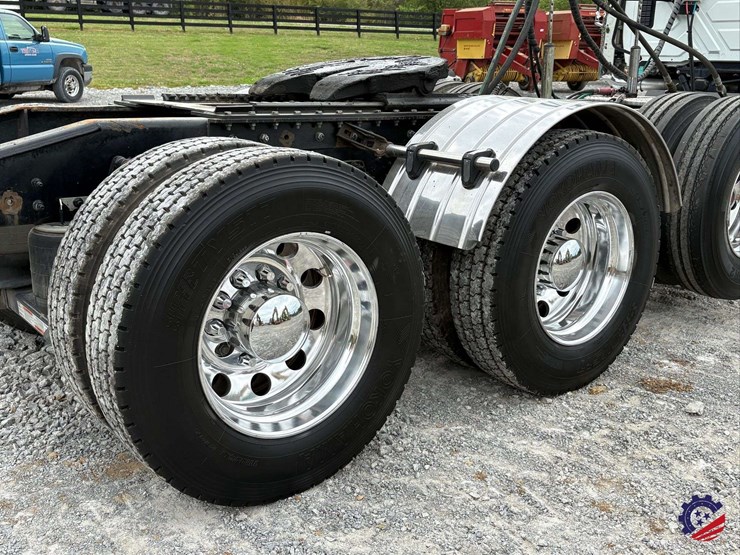 2024-international-hx520-image-11