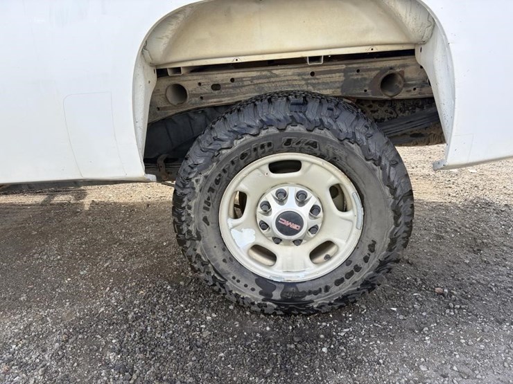 2012-gmc-sierra-2500-image-6