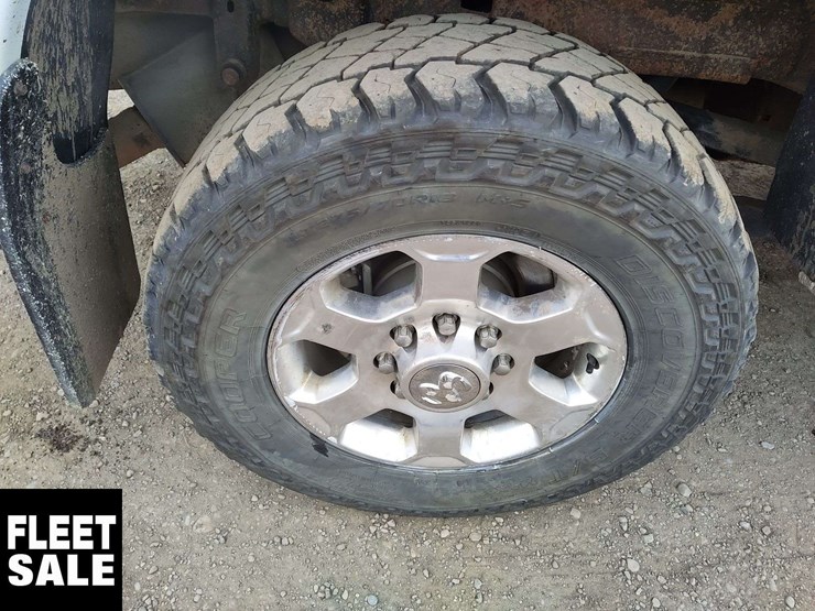 2016-dodge-2500-image-11