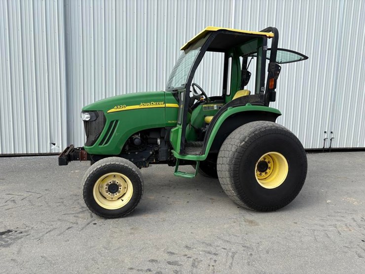 john-deere-4320-image-1