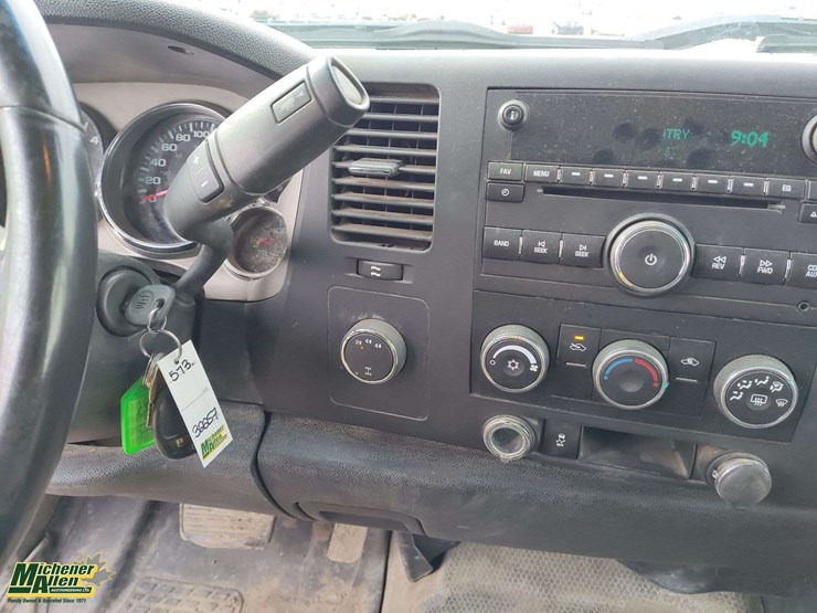 2012-chevrolet-silverado-2500hd-image-22