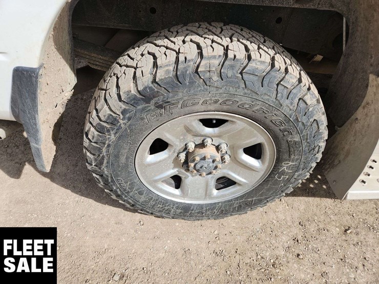 2015-ram-3500-slt-image-11