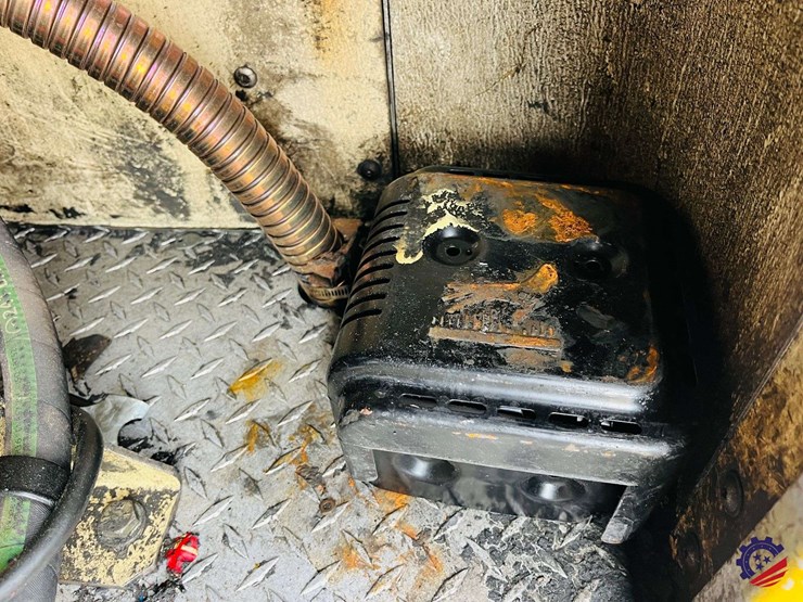 2009-gmc-savana-s/a-enclosed-roadside-service-truck-image-50